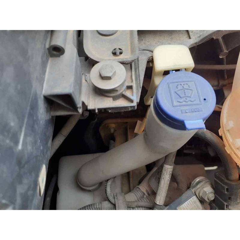 Recambio de deposito limpia para fiat 500 l (330) trekking referencia OEM IAM - Amarillo 2