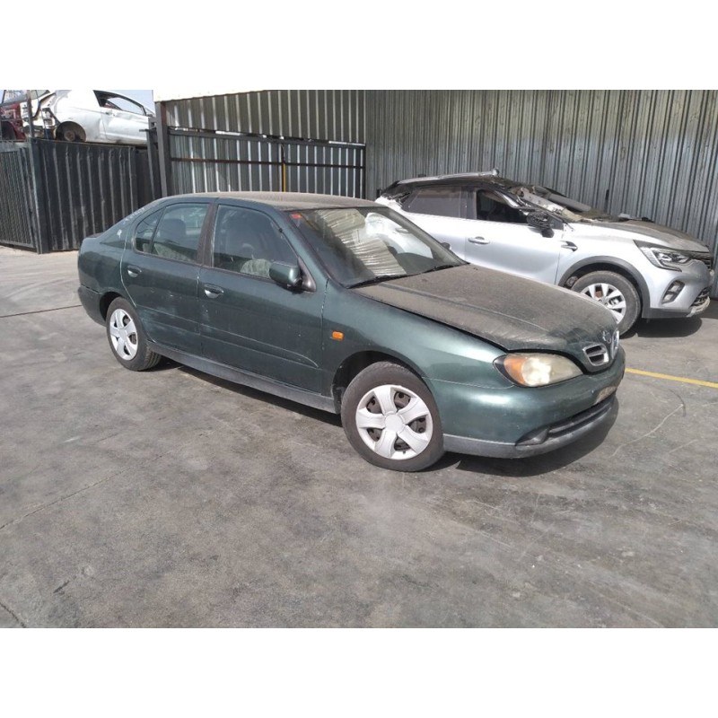 nissan primera berlina (p11) del año 2000