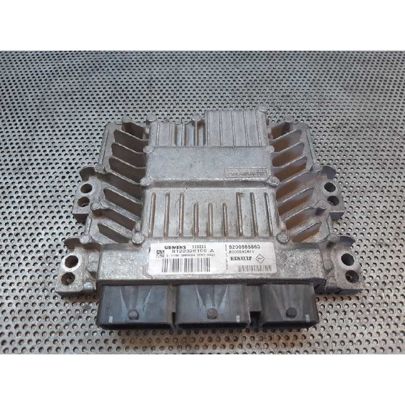 Recambio de centralita motor uce para renault megane ii classic berlina dynamique referencia OEM IAM S122326109A 8200565863 SIEM