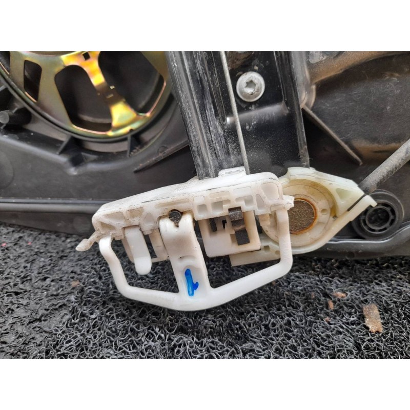 Recambio de elevalunas delantero derecho para ford fiesta (cbk) trend referencia OEM IAM - Negro 3