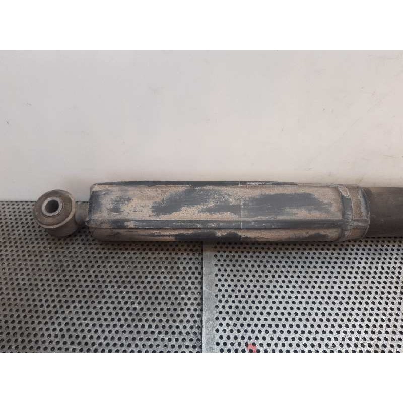 Recambio de amortiguador trasero derecho para renault master ii phase 2 combi combi 2t8 l1 9 - plazas referencia OEM IAM - Verde 2