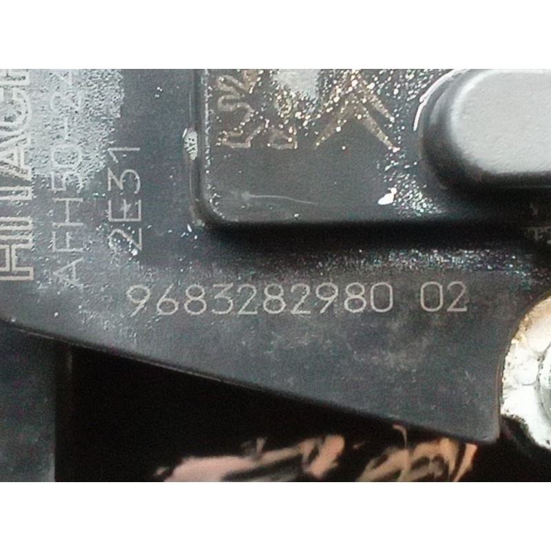 Recambio de caudalimetro para peugeot 3008 active referencia OEM IAM 9683282980  HITACHI - Negro 2