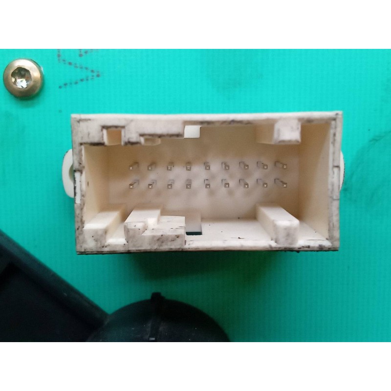 Recambio de cuadro instrumentos para peugeot 206 cc cc quiksilver referencia OEM IAM 6956696380 - Negro 2