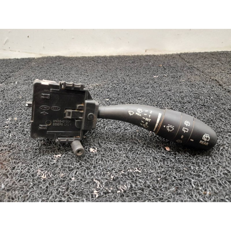Recambio de mando limpia para hyundai i30 classic referencia OEM IAM 934202L010  