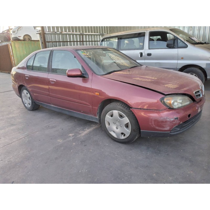 nissan primera berlina (p11) del año 2000