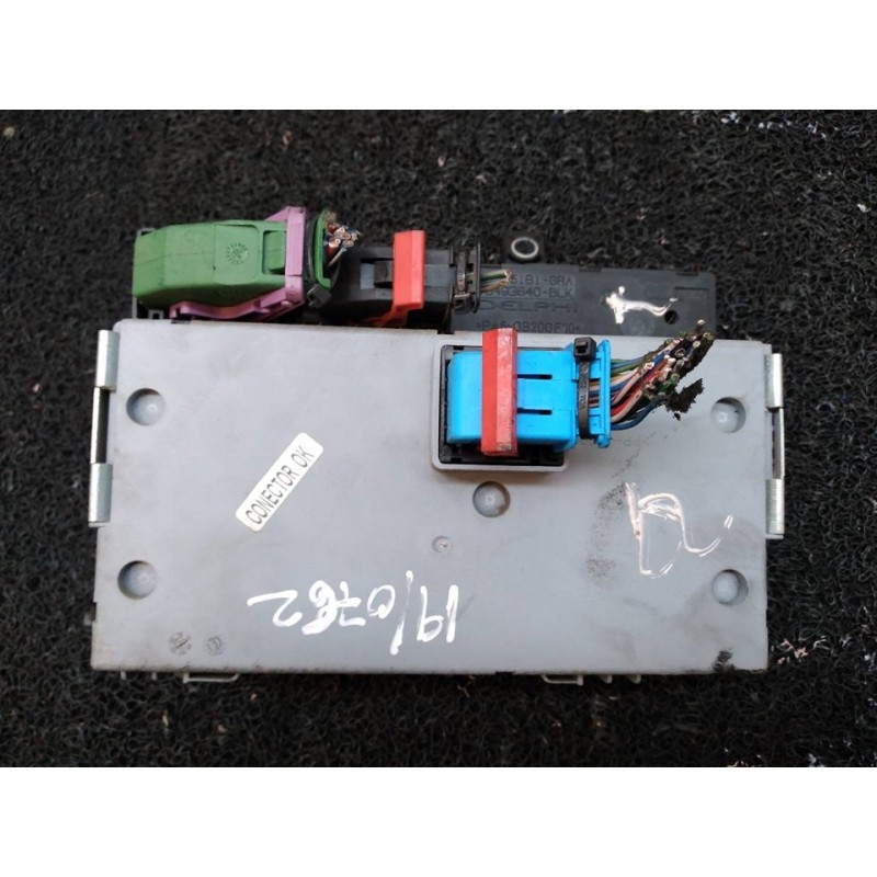 Recambio de caja reles / fusibles para fiat linea (110) emotion referencia OEM IAM 51825658 503440200510 15345181 3