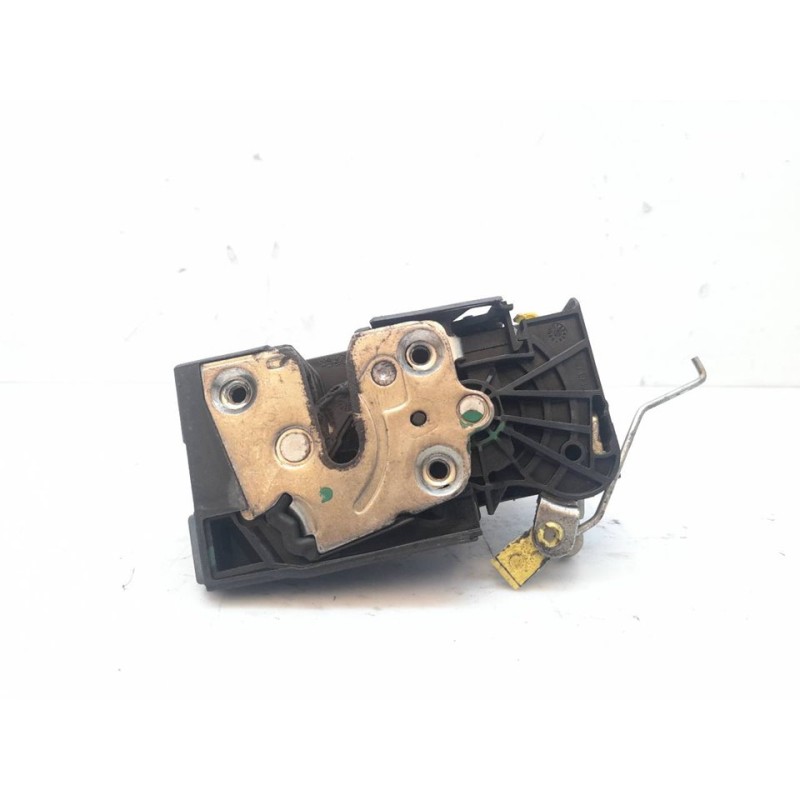 Recambio de cerradura puerta delantera izquierda para dacia sandero stepway essential referencia OEM IAM 3