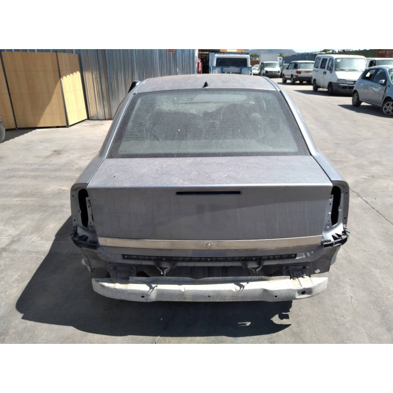 opel vectra c berlina del año 2003