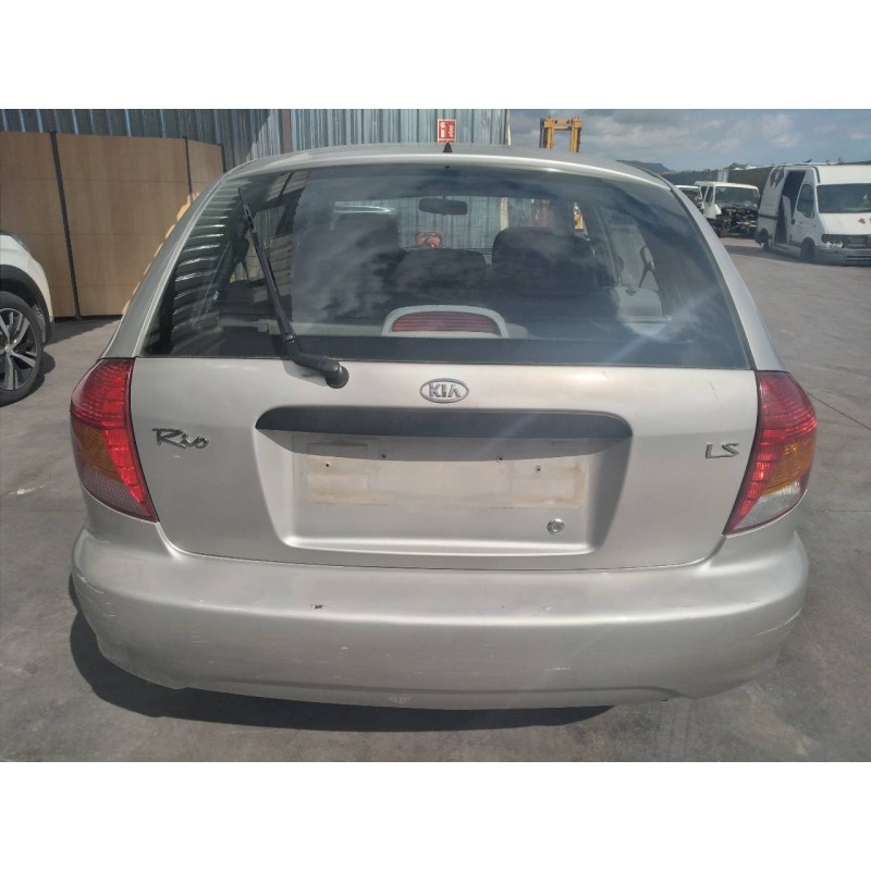 kia rio del año 2002