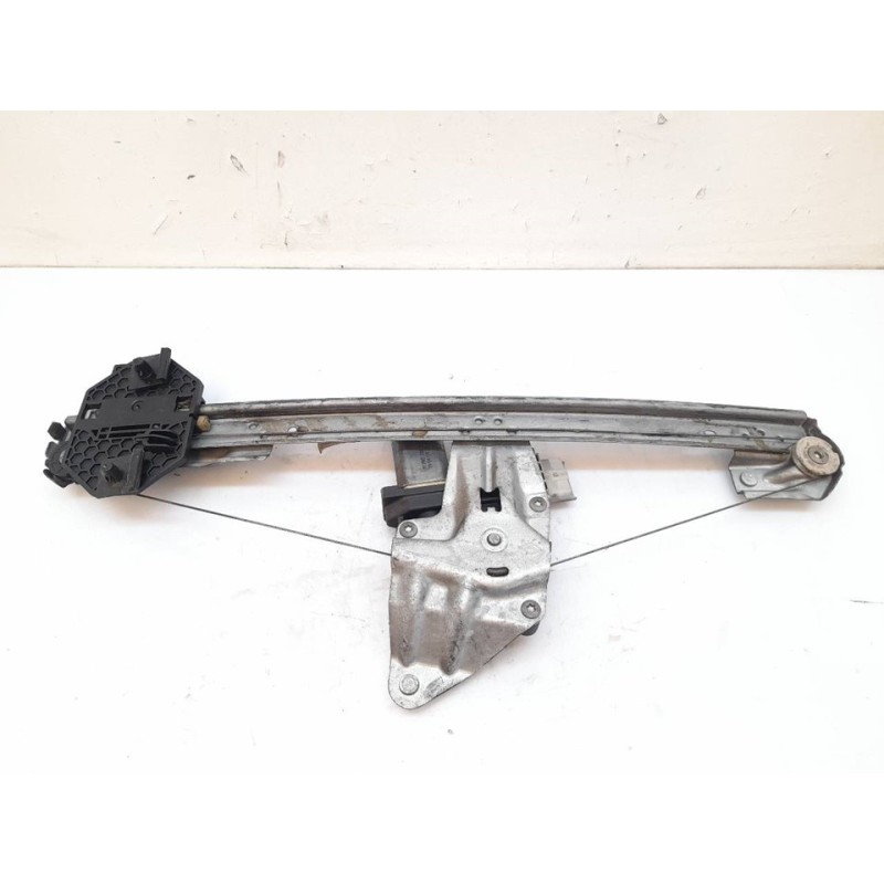 Recambio de elevalunas delantero izquierdo para dacia sandero stepway essential referencia OEM IAM 807211440R 2