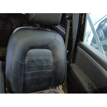 ASIENTO DELANTERO IZQUIERDO 
