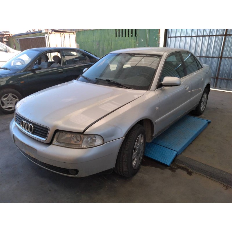 audi a4 berlina (b5) del año 2000