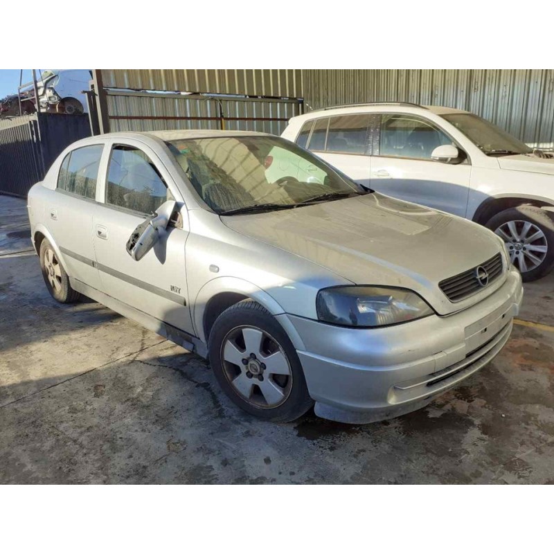 opel astra g berlina del año 2002