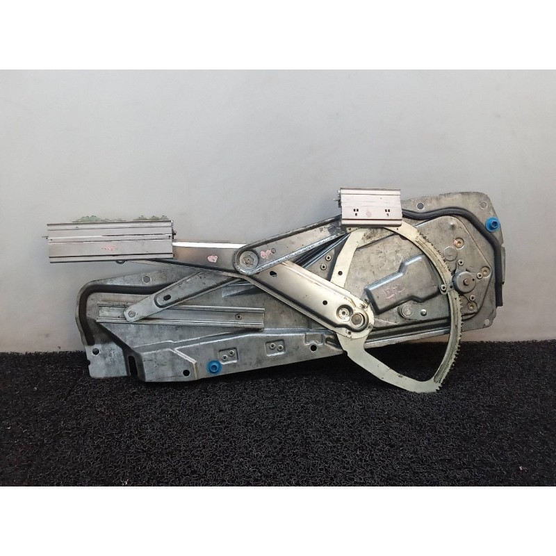 Recambio de elevalunas delantero izquierdo para volvo v70 familiar black edition referencia OEM IAM 100574XXX  BROSE
