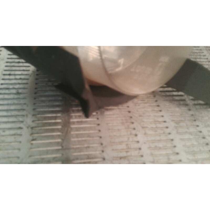 Recambio de faro antiniebla izquierdo para kia sephia ll referencia OEM IAM 3