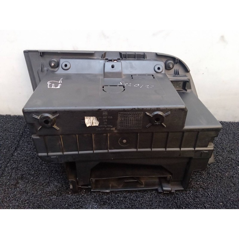 Recambio de guantera para seat leon (1p1) reference referencia OEM IAM 1P1857103 2