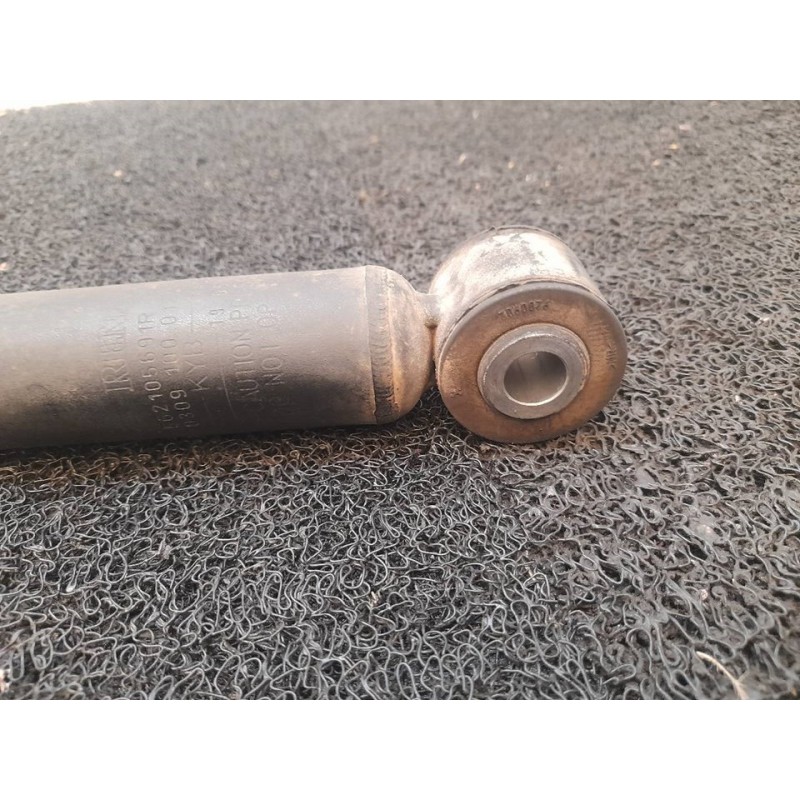 Recambio de amortiguador trasero izquierdo para dacia sandero stepway essential referencia OEM IAM 562105691R 3