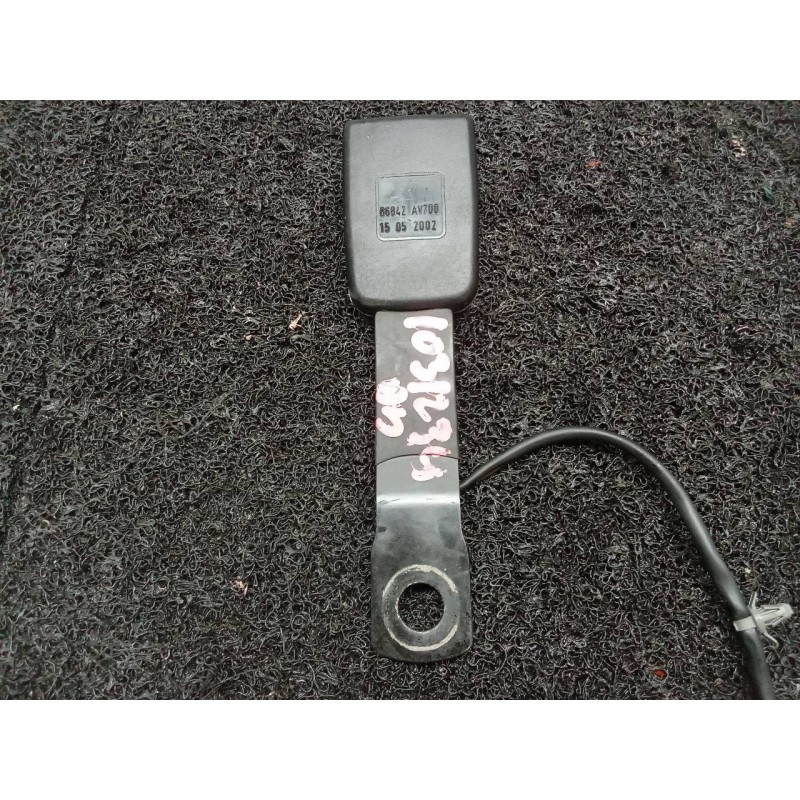 Recambio de enganche cinturon delantero derecho para nissan primera berlina (p12) 1.6 cat referencia OEM IAM 2