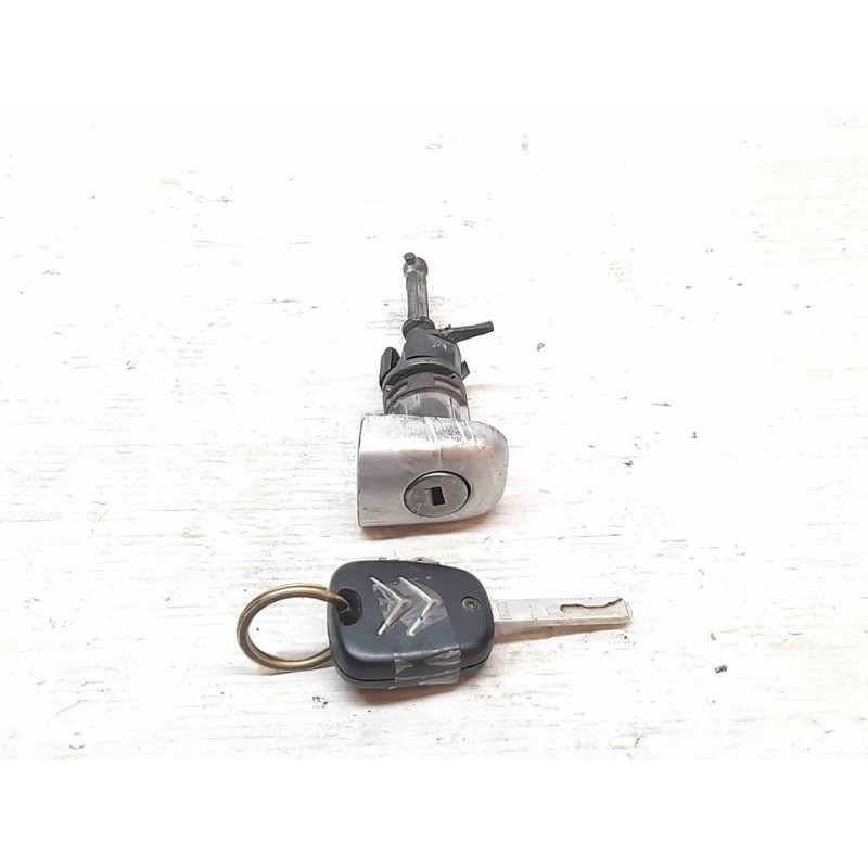 Recambio de bombin puerta delantera izquierda para citroën c3 1.4 16v stop&start referencia OEM IAM   