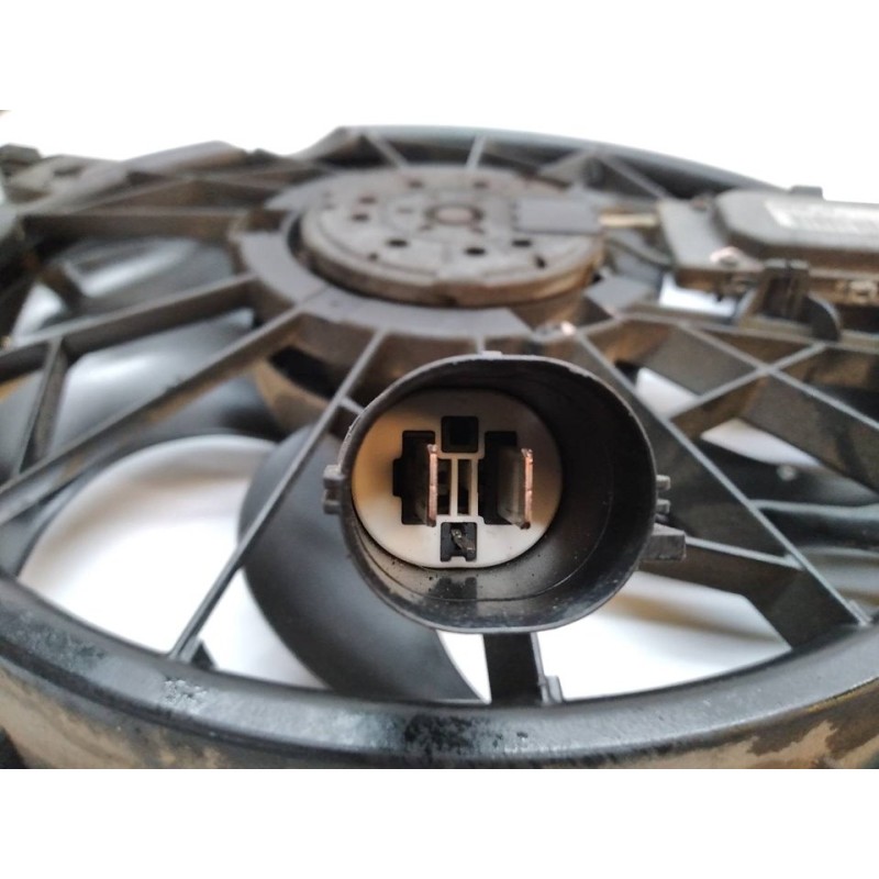 Recambio de electroventilador para volvo v50 familiar 2.0 d kinetic referencia OEM IAM 1137328148  BOSCH - Gris 3