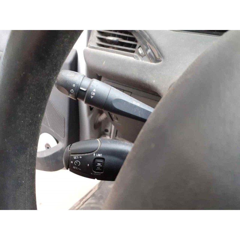 Recambio de mando luces para peugeot 208 business line referencia OEM IAM 98030394ZD  