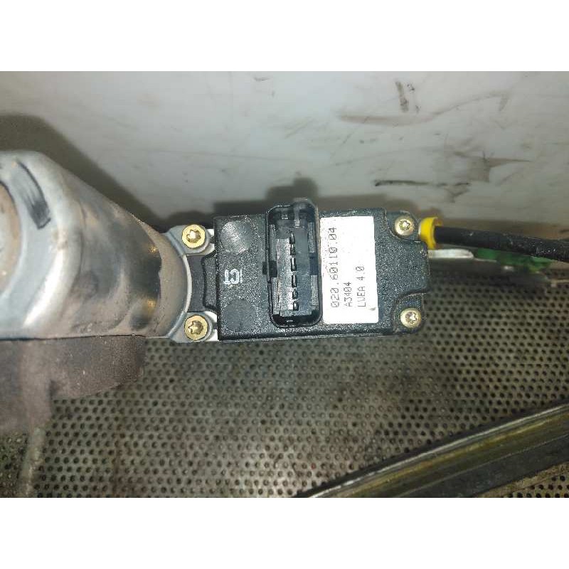 Recambio de elevalunas delantero izquierdo para citroën c2 1.4 referencia OEM IAM - Negro 2