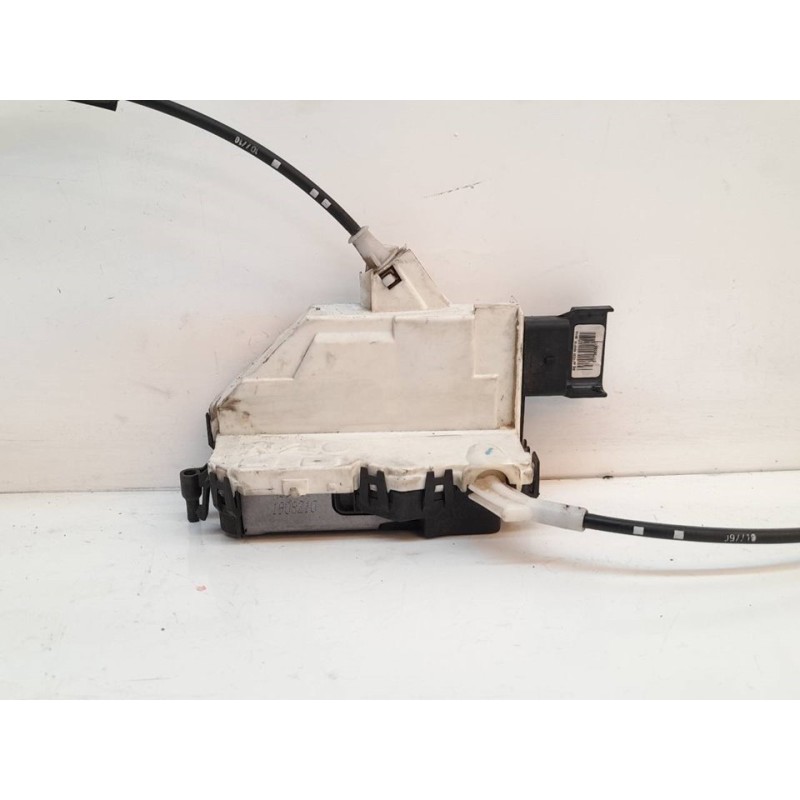 Recambio de cerradura puerta delantera derecha para peugeot partner kasten confort pack l1 referencia OEM IAM 828405  