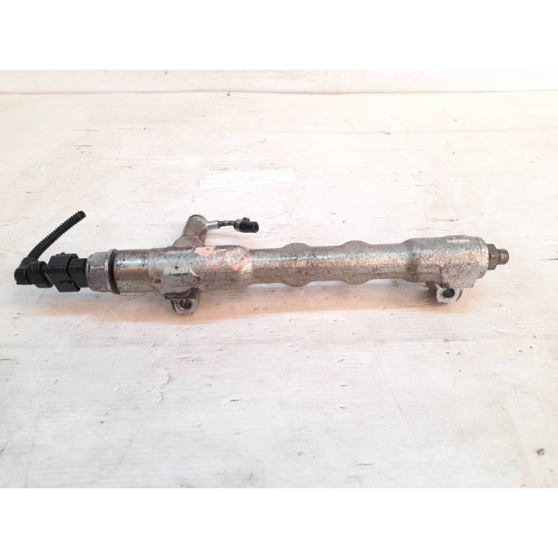 Recambio de rampa inyectora para opel astra j lim. 4türig business referencia OEM IAM A509009000027 DENSO - Negro 2