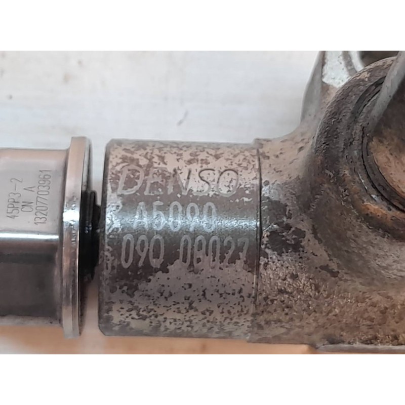 Recambio de rampa inyectora para opel astra j lim. 4türig business referencia OEM IAM A509009000027 DENSO - Negro 3