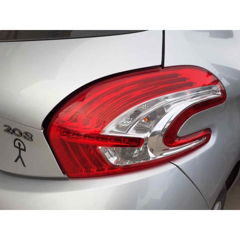 Recambio de piloto trasero derecho para peugeot 208 business line referencia OEM IAM   