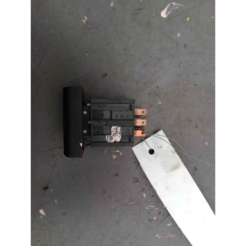 Recambio de warning para opel omega b básico berlina referencia OEM IAM 90494406 90493804 90457316 5