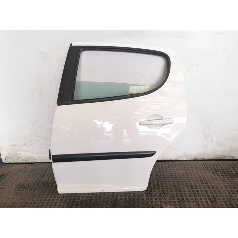 Recambio de puerta trasera izquierda para peugeot 207 confort referencia OEM IAM   