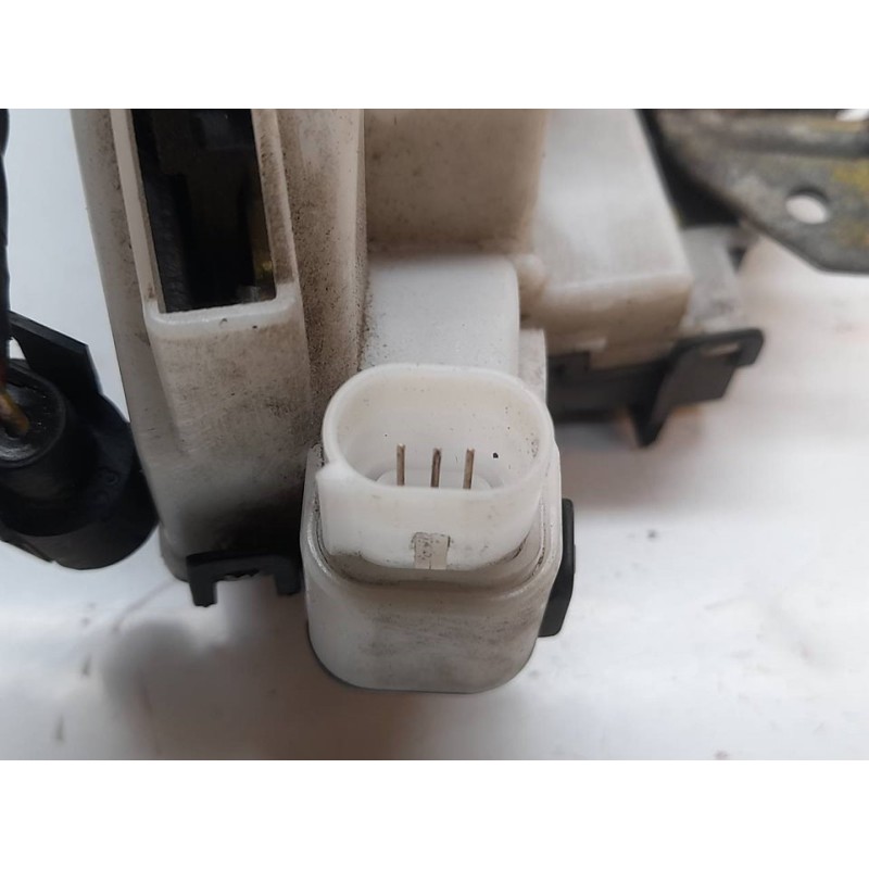 Recambio de cerradura puerta delantera derecha para volkswagen polo berlina (6n2) trendline referencia OEM IAM 2
