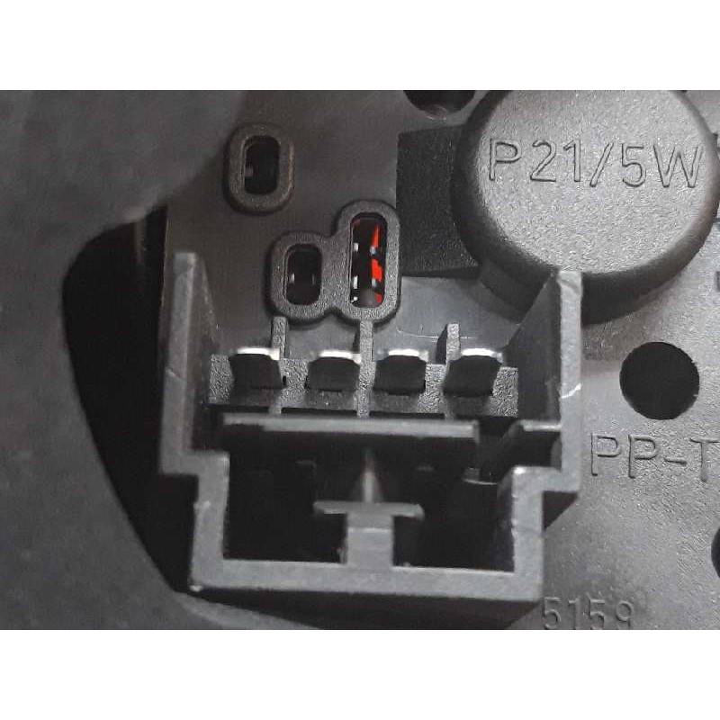 Recambio de piloto trasero derecho para fiat croma (194) 1.9 8v multijet active referencia OEM IAM - Gris 2