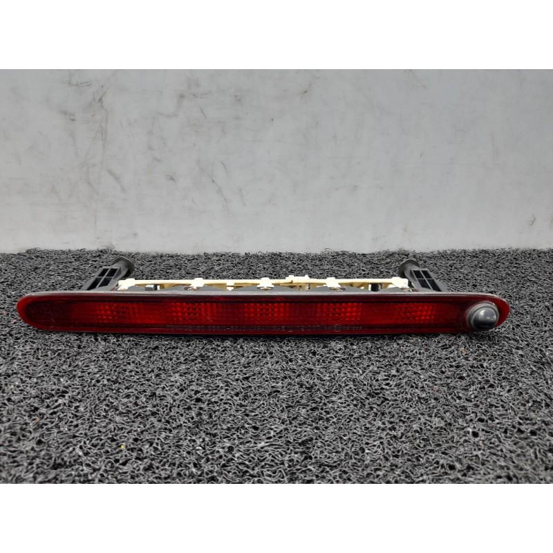 Recambio de luz central de freno para suzuki swift berlina (mz) gl (3-ptas.) referencia OEM IAM 3581063J0  
