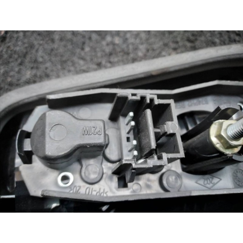 Recambio de piloto trasero izquierdo interior para renault laguna ii (bg0) luxe privilege referencia OEM IAM 2