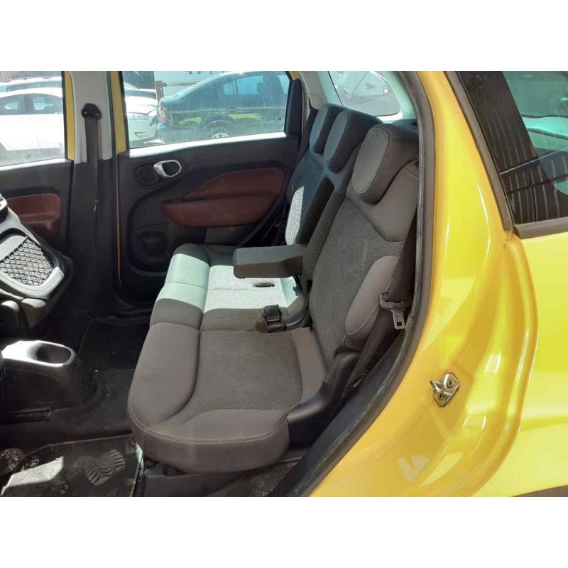 Recambio de asientos traseros para fiat 500 l (330) trekking referencia OEM IAM - Amarillo 2
