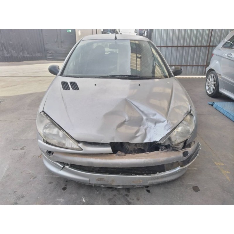 peugeot 206 berlina del año 1999