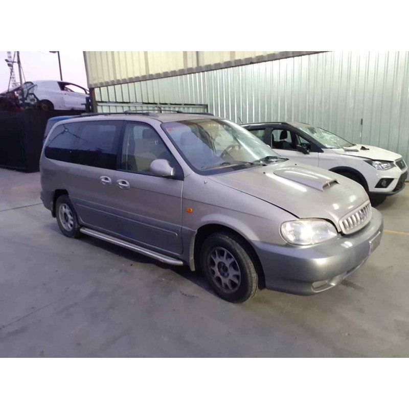kia carnival del año 2001