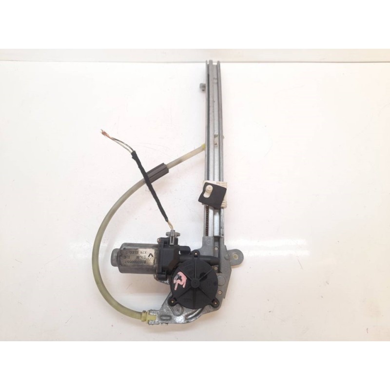 Recambio de elevalunas trasero izquierdo para renault laguna ii (bg0) dynamique referencia OEM IAM 8200000557  