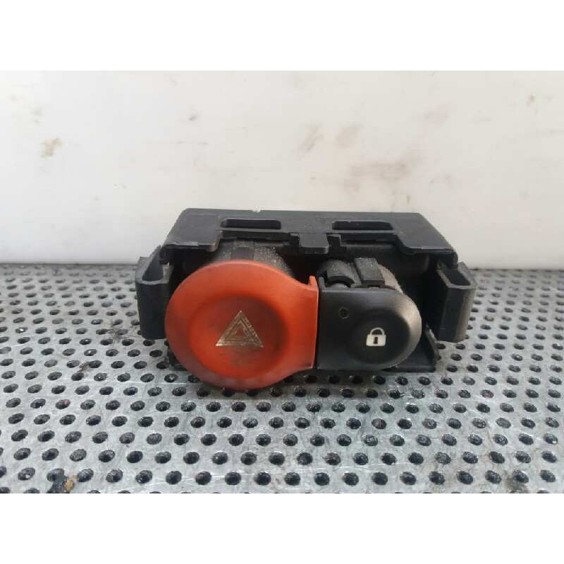 Recambio de warning para renault modus confort dynamique referencia OEM IAM 8200214895  
