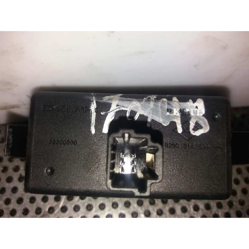 Recambio de warning para renault modus confort dynamique referencia OEM IAM 8200214895 - Gris 2