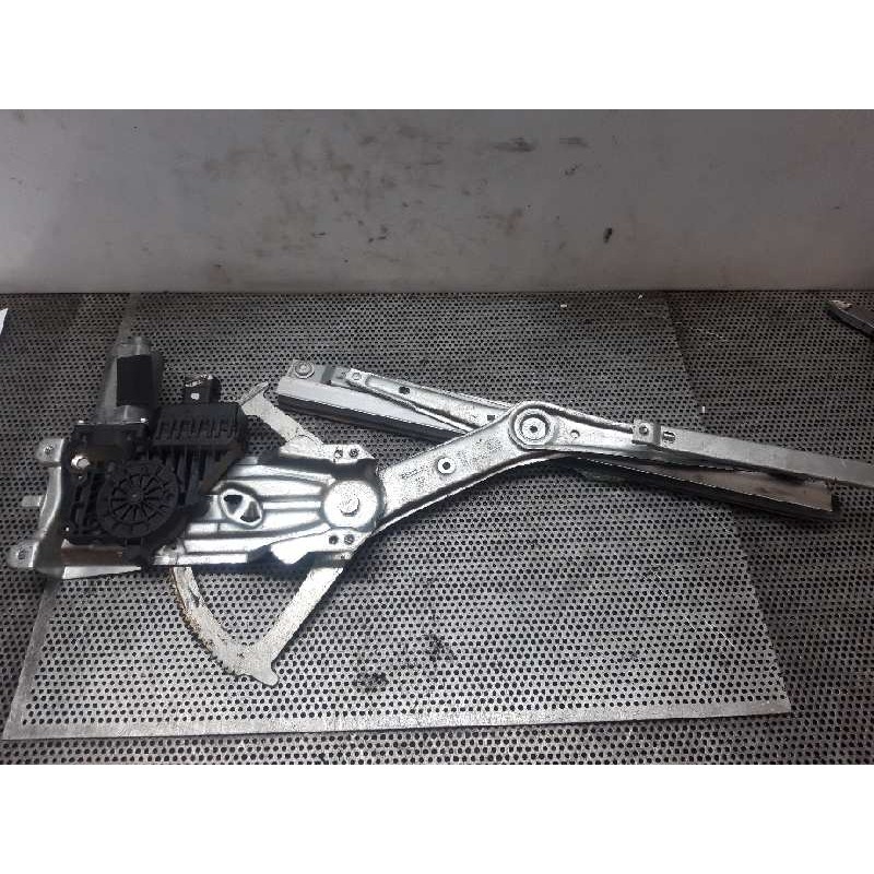 Recambio de elevalunas delantero izquierdo para opel astra h berlina 1.7 16v cdti referencia OEM IAM   