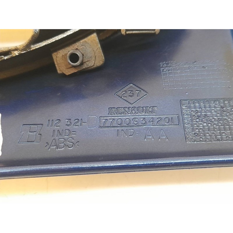 Recambio de rejilla delantera para renault megane i classic (la0) 1.6 referencia OEM IAM 7700834201 - Azul 2