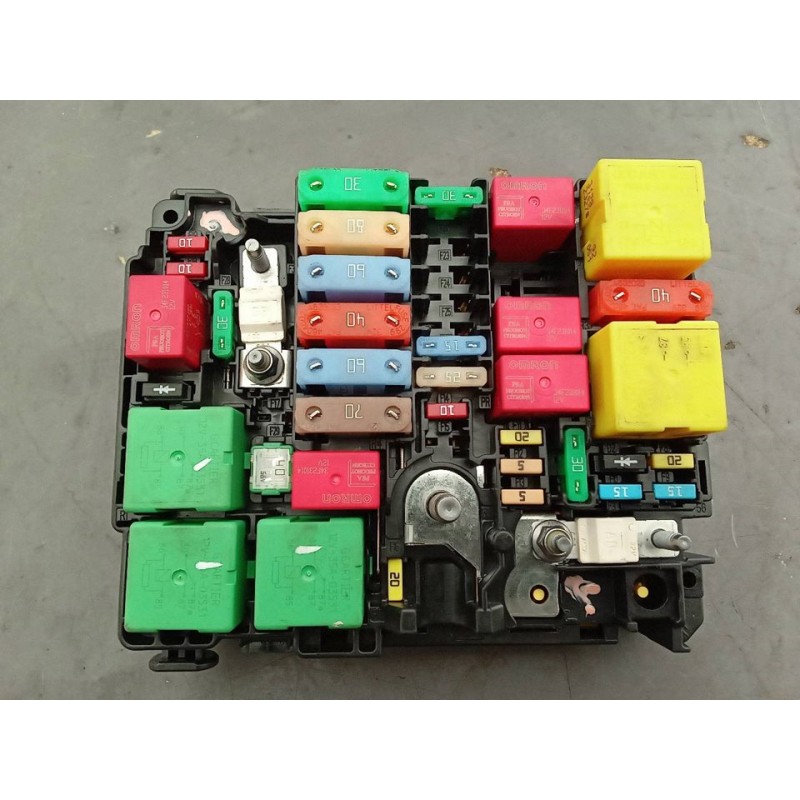 Recambio de caja reles / fusibles para opel crossland x innovation referencia OEM IAM 34VXM7I675 A006C801L2D5 - Rojo 9