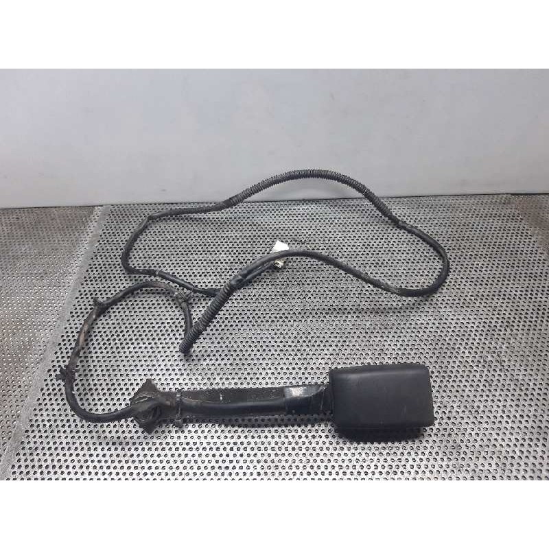 Recambio de enganche cinturon delantero derecho para mazda 6 berlina (gg) 2.0 diesel cat referencia OEM IAM   