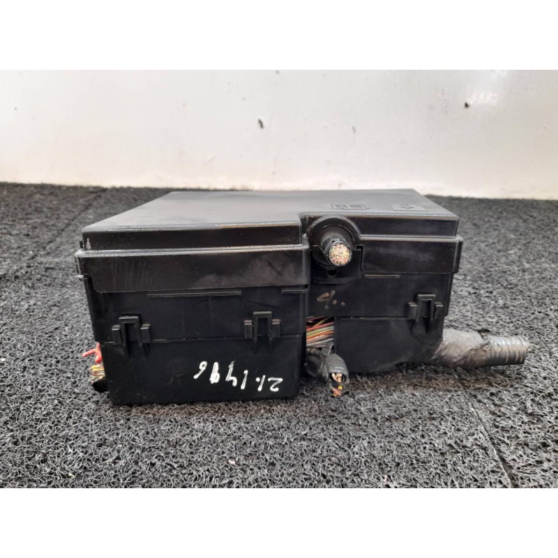 Recambio de caja reles / fusibles para mazda 3 berlina (bk) 1.6 crdt active referencia OEM IAM BP4K66765 518818109 5