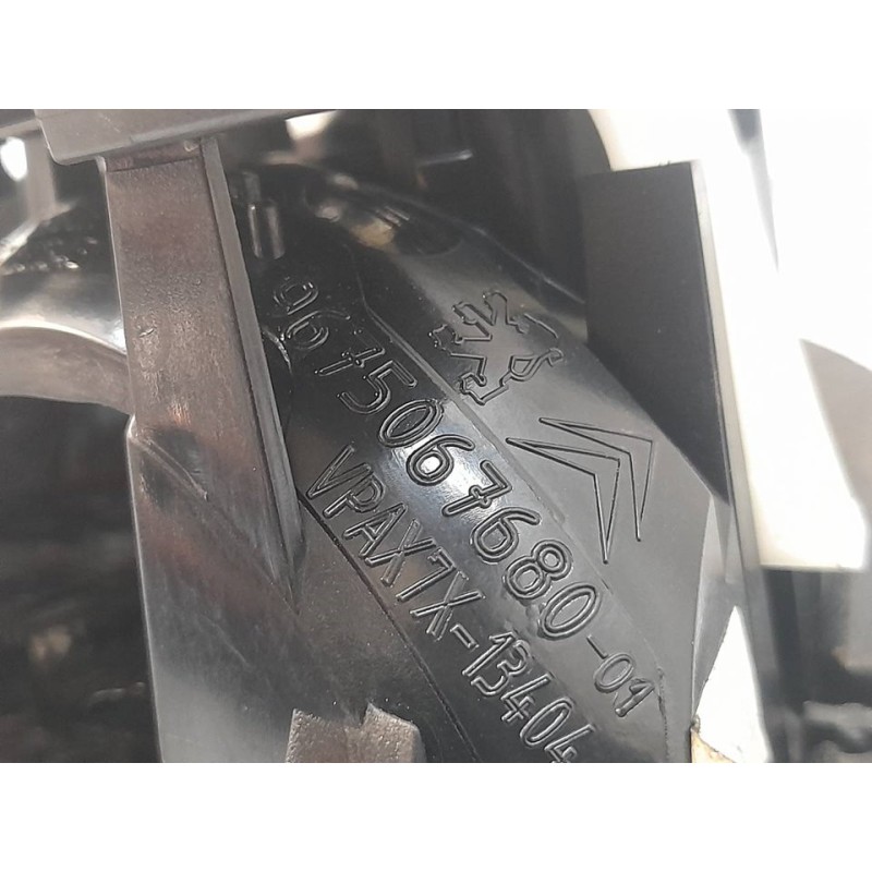 Recambio de piloto trasero derecho interior para citroën c5 berlina seduction referencia OEM IAM 9675067680 - Negro 2