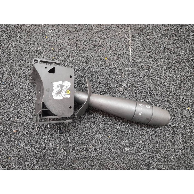 Recambio de mando limpia para renault trafic caja cerrada (ab 4.01) 27 cn referencia OEM IAM 8200878343  