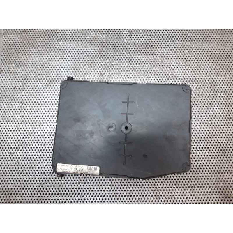 Recambio de caja reles / fusibles para renault megane ii berlina 3p authentique referencia OEM IAM 8200305575 S118400200 4